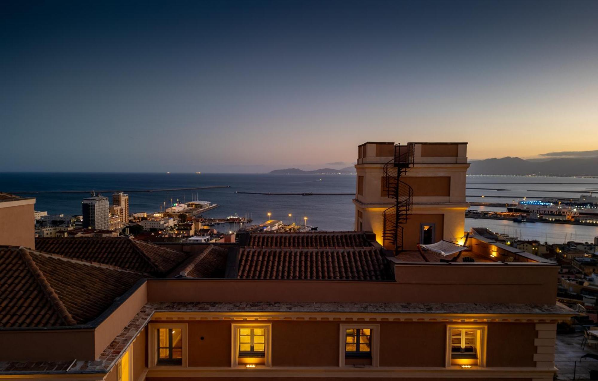 Palazzo Boyl 1840 Hotel กาญารี ภายนอก รูปภาพ