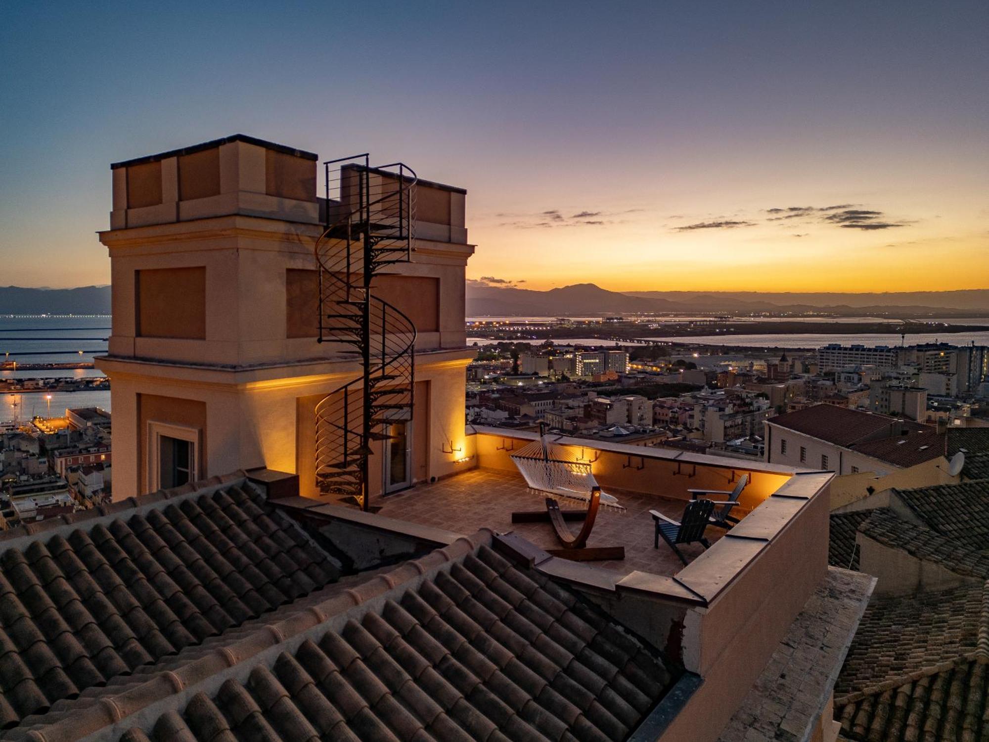 Palazzo Boyl 1840 Hotel กาญารี ภายนอก รูปภาพ
