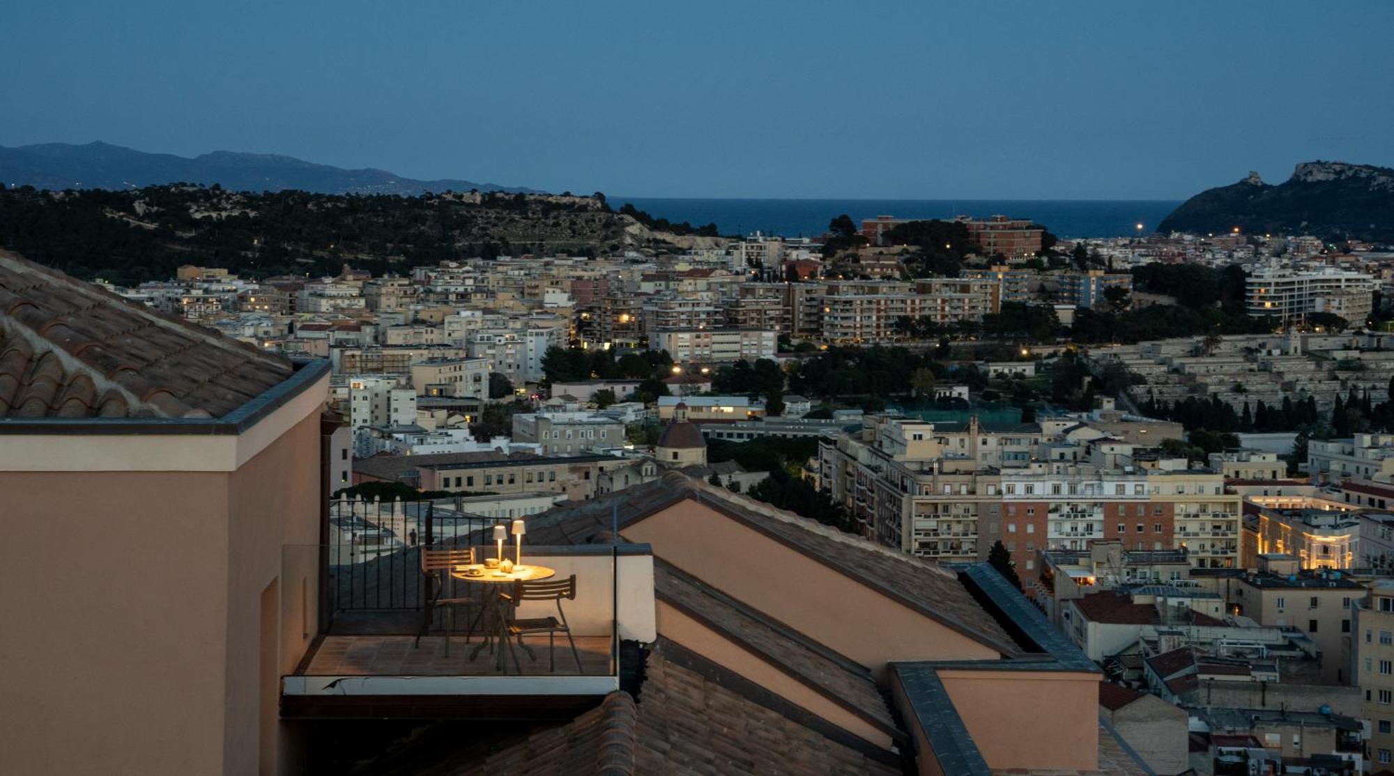 Palazzo Boyl 1840 Hotel กาญารี ภายนอก รูปภาพ