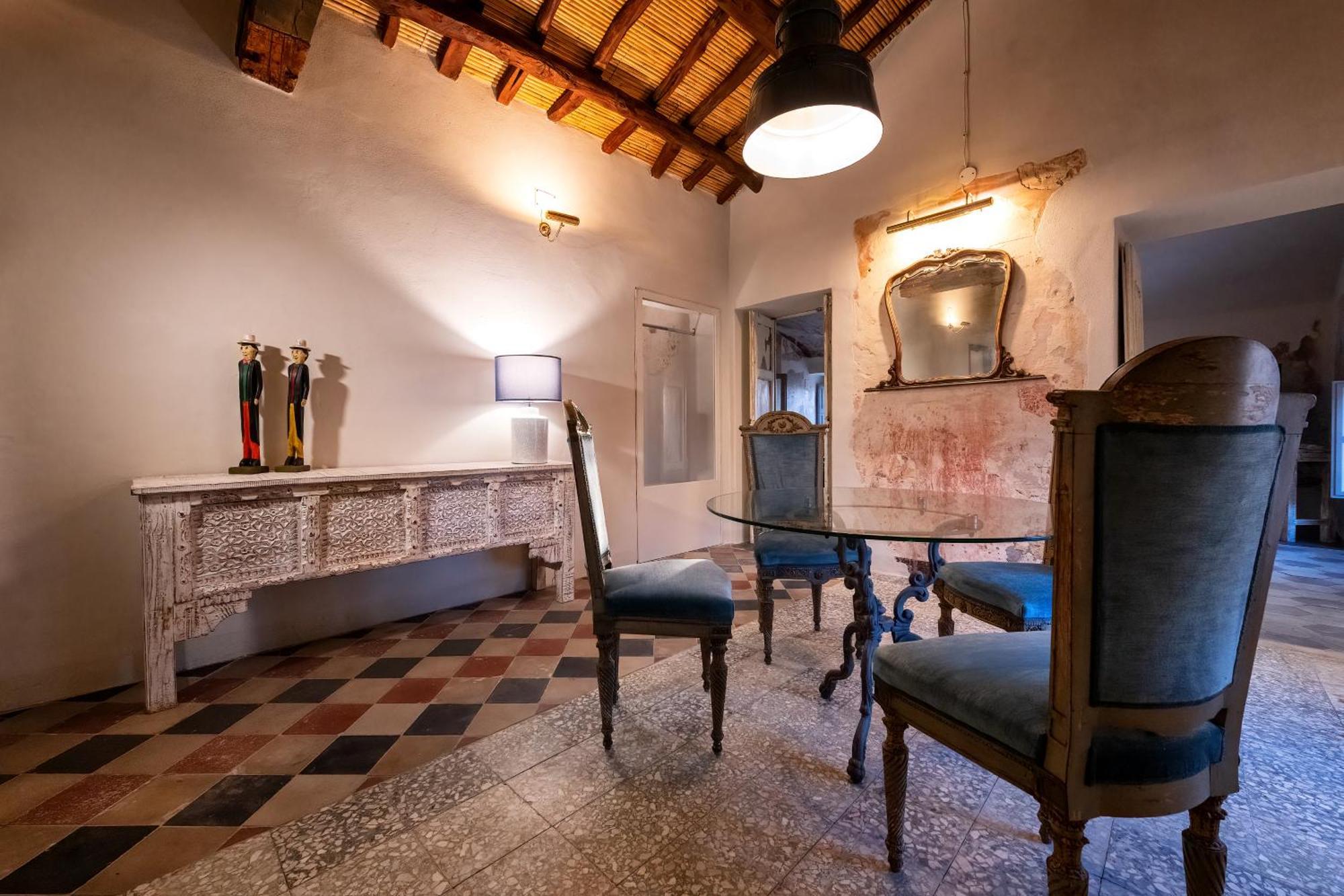 Palazzo Boyl 1840 Hotel กาญารี ภายนอก รูปภาพ