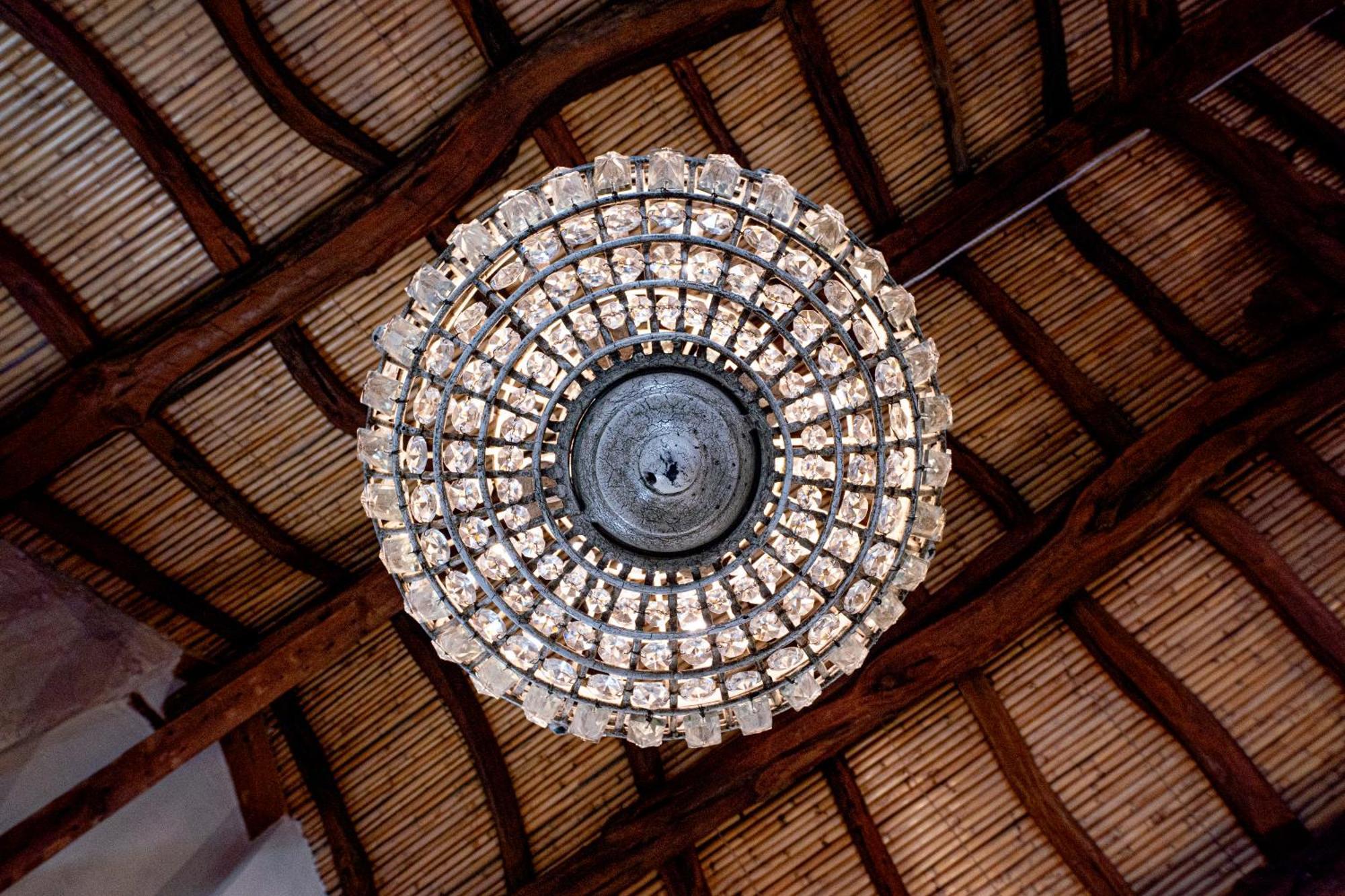 Palazzo Boyl 1840 Hotel กาญารี ภายนอก รูปภาพ